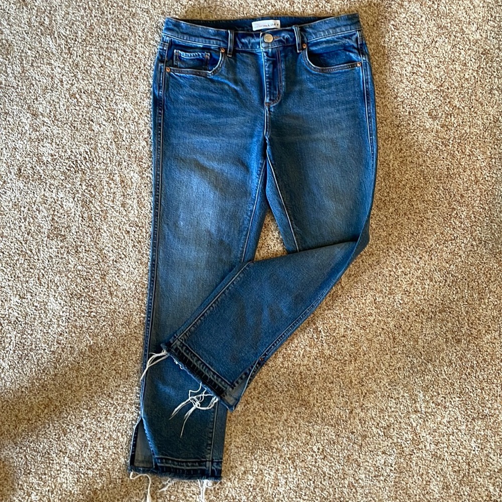 LIKE NEW Loft Modern Straight Cropped Jeans Distressed 4” Decorative Leg Size 27